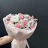Букет из хризантемы, диантуса и статицы