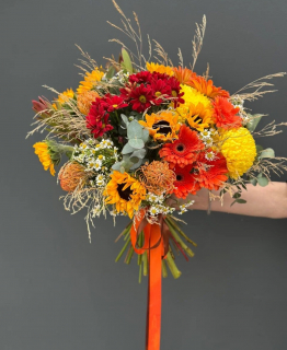 Букет из подсолнуха с хризантемой