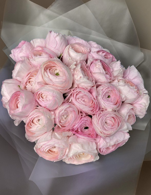 Букез из ранункулюсов