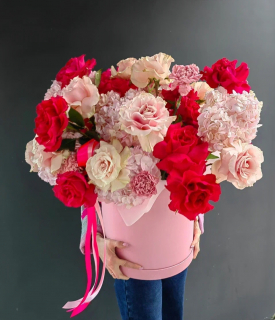 Французские розы и гортензия в шляпной коробке XL