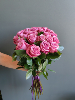 Букет из 21 фиолетовой розы