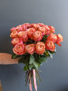 Букет из 25 оранжевых роз