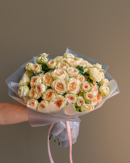 Букет из 25 кремовых кустовых роз