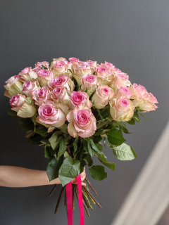 Букет из 27 розовых роз