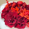 Букет из красных французских роз с Илексом. Размер М