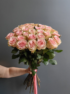 Букет розовой розы