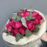 Букет из пионов и эвкалипта