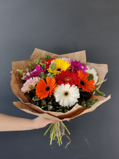 Букет из 11 гербер микс