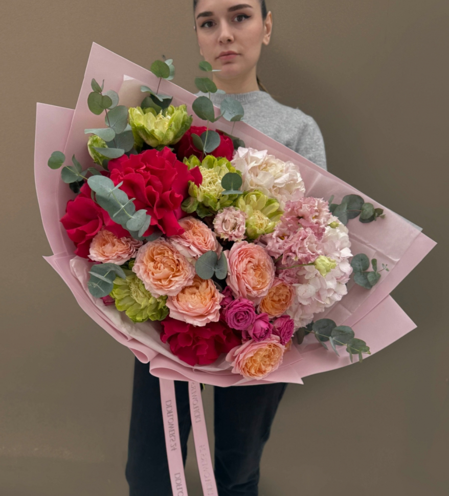 Букет из французской розы эустомы и гортензии 