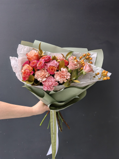 Букет из розы и диантуса