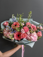 Букет из гортензии и герберы 